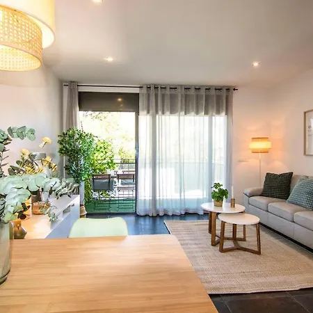 Seahomes Vacations - Acacias Beach&chic * Lloret de Mar